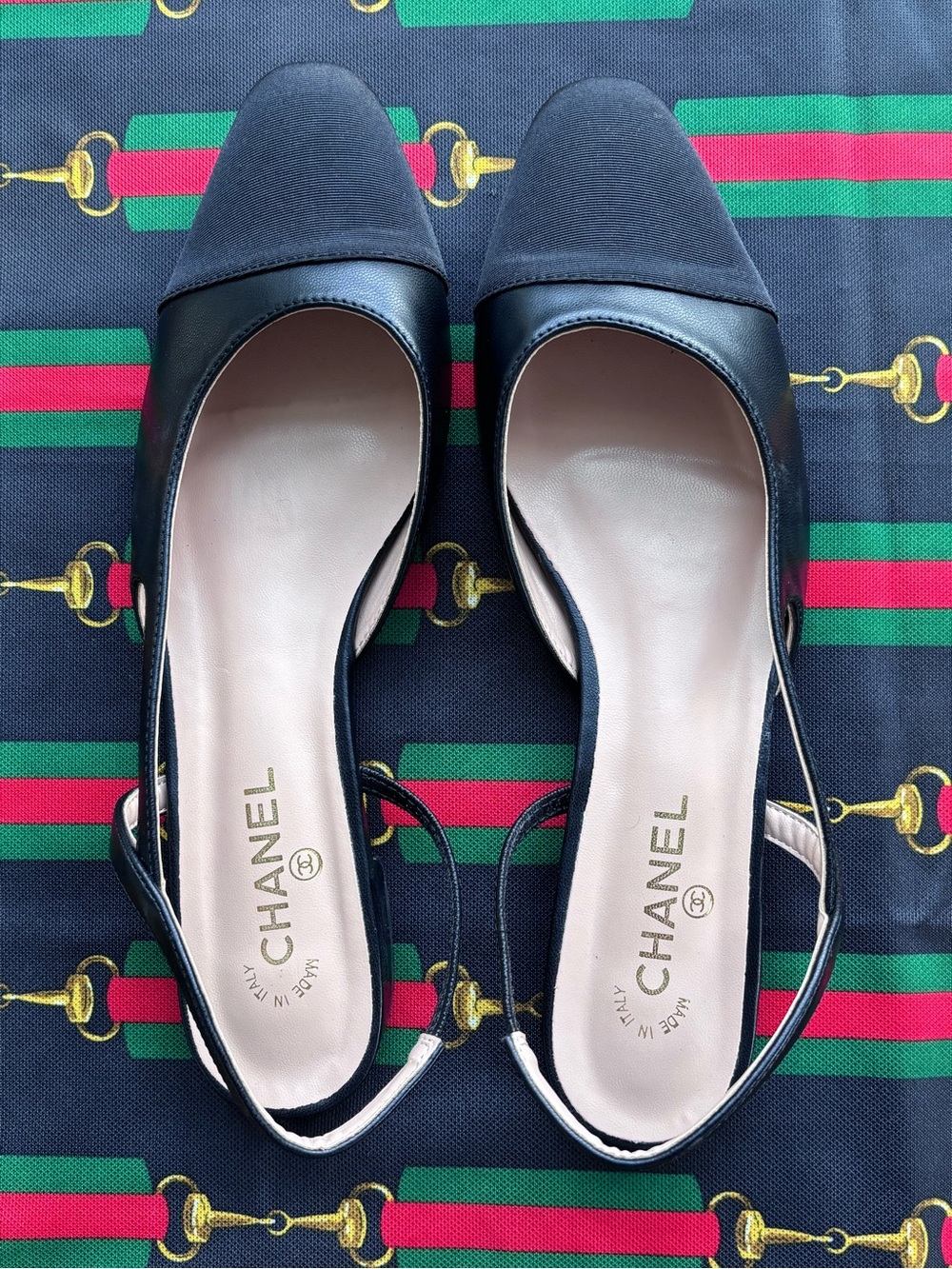 CHANEL Black Leather and Grosgrain Fabric Cap-Toe Slingback Flats